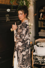Load image into Gallery viewer, Luxury Art Duster Kimono Robe, multiple styles