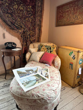 Load image into Gallery viewer, Belgian William Morris Pillow, multiple styles