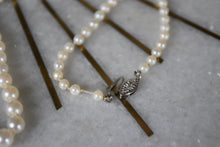 Load image into Gallery viewer, 14Kt-Clasp Pearl Estate Necklace
