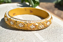 Load image into Gallery viewer, White &amp; Golden Beaded Bracelet
