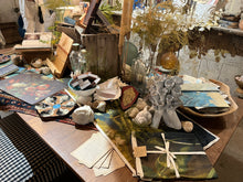 Load image into Gallery viewer, Old Masters Runner, multiple styles