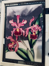 Load image into Gallery viewer, Handmade Wall Organizer w/ Hand-poured Iris Art
