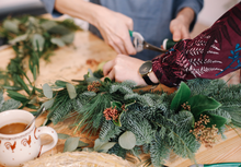 Load image into Gallery viewer, Deluxe Holiday Wreath Workshop