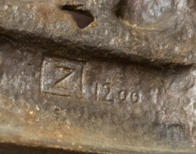 Load image into Gallery viewer, Gilt Cast-Iron Ship Bookend