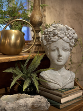 Load image into Gallery viewer, Cement Kore Planter