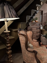 Load image into Gallery viewer, Vintage Carved Oak Chest