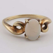 Load image into Gallery viewer, 10kt Opal Estate Ring
