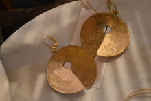 Load image into Gallery viewer, Teahupo Earrings