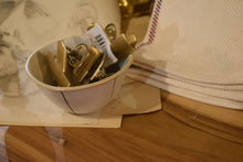 Load image into Gallery viewer, Large Brass Clip