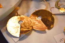 Load image into Gallery viewer, Teahupo Earrings