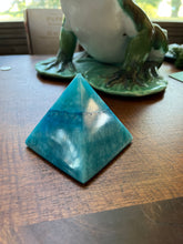 Load image into Gallery viewer, Blue Alabaster Pyramid