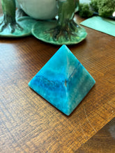 Load image into Gallery viewer, Blue Alabaster Pyramid