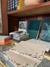 Load image into Gallery viewer, Weekly Overview Planner, multiple styles