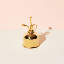 Load image into Gallery viewer, Brass Mister