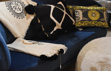 Load image into Gallery viewer, Luna Velvet Sofa