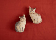 Load image into Gallery viewer, Antique-Pattern Kitten Pillow, multiple styles
