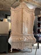 White Vintage Wardrobe