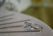 Load image into Gallery viewer, 14k White Topaz Estate Ring
