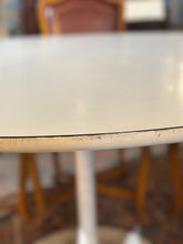 Load image into Gallery viewer, Midcentury Saarinen Tulip Table

