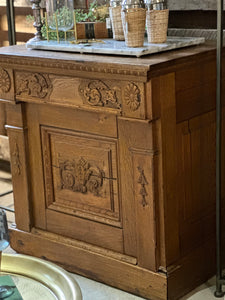 Carved Vintage Island/Bar