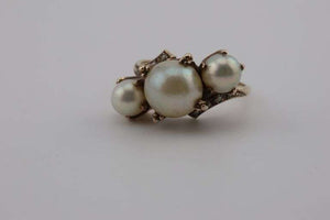 10Kt Multi-Pearl Antique Ring