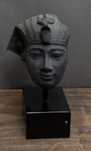 Load image into Gallery viewer, Vintage Thutmose III Replica Bust
