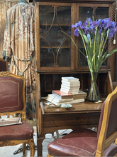 Load image into Gallery viewer, Faux Iris Stem
