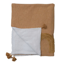 Load image into Gallery viewer, L&#39;Arc Tufted Sherpa Throw w/ Tassels
