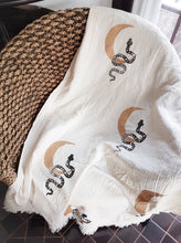 Load image into Gallery viewer, Lightweight Boho Throw, multiple styles
