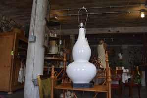 Groovy White Lamp