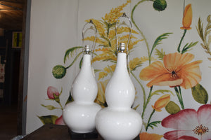 Groovy White Lamp