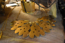 Load image into Gallery viewer, Kiketta Necklace
