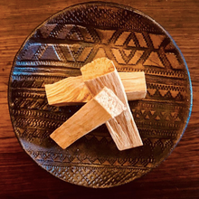 Load image into Gallery viewer, Palo Santo, Jar &amp; Set of 12 Sticks
