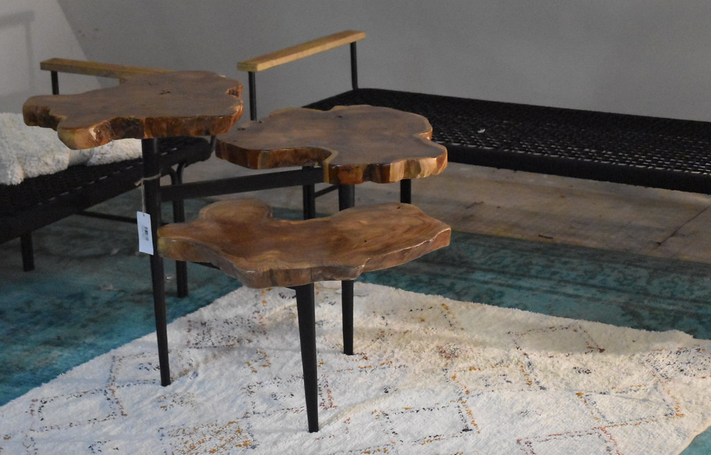 Teak Triple-Tiered Table – Chartreuse & co