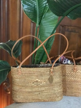 Load image into Gallery viewer, Handmade Ata-grass Woven Tote

