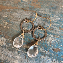 Load image into Gallery viewer, Sarina Earrings / Quartz
